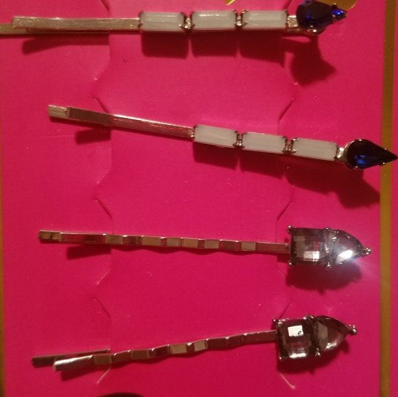 🙋‍♀️Naughty or Nice | Blue Crystal Bobby Pins - Picture 4 of 4